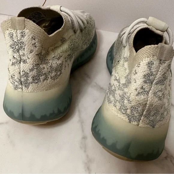 adidas Yeezy Boost 380 - Picture 3 of 6